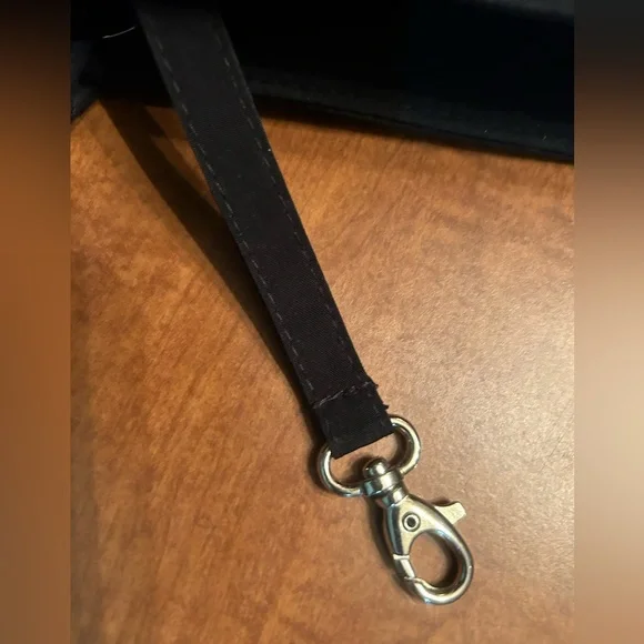 Vera Bradley quilted cloth handbag purse. Double handles 2 inside zipper pockets - Picture 4 of 10